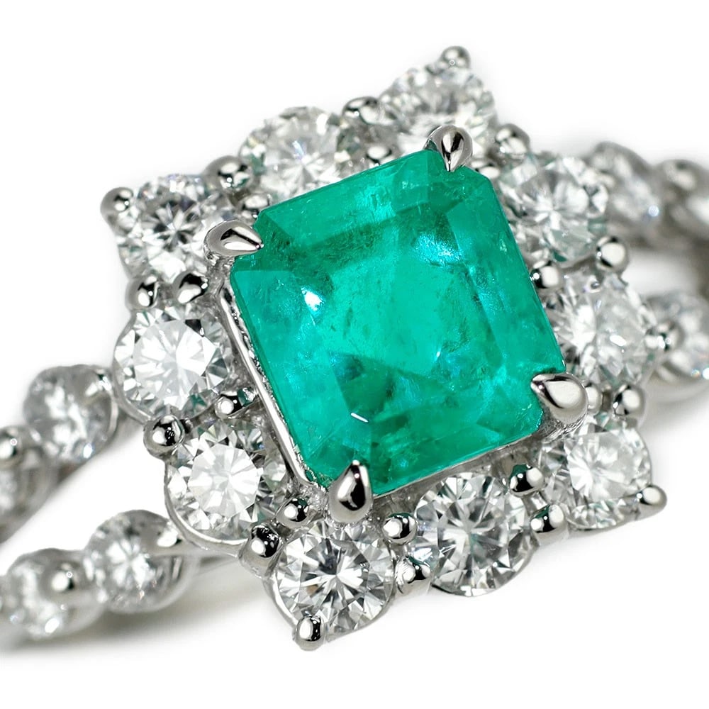 PT900 COLOMBIAN EMERALD DIAMOND RING: Pt900 Colombian Emerald Diamond Ring Brand: None Type/Style: Ring Material: Pt900, Main Stone Colombian Emerald\Natural Color: None Size: 5.5 - 5.75 US Accessories: None Accessories Notice: When