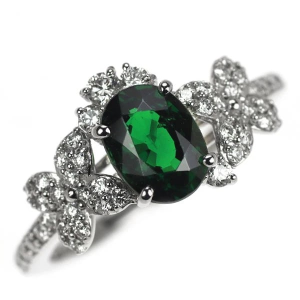 PT900 GREEN GARNET DIAMOND RING: Pt900 green garnet diamond ring Brand: None Type/Style: Ring Material: Pt900, Main Stone green garnet/ Natural Color: None Size: 6 US Accessories: None Accessories Notice: When purchasing pre-owned