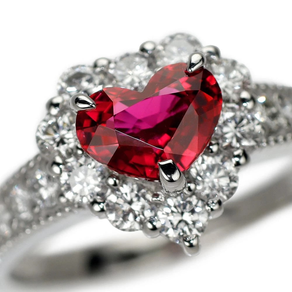 PT900 THAI PIGEON BLOOD RUBY DIAMOND RING: Pt900 Thai Pigeon Blood Ruby Diamond Ring Brand: None Type/Style: Ring Material: Pt900, Main Stone Ruby Color: Pt Size: 6 US Accessories: None Accessories Notice: When purchasing pre-owned