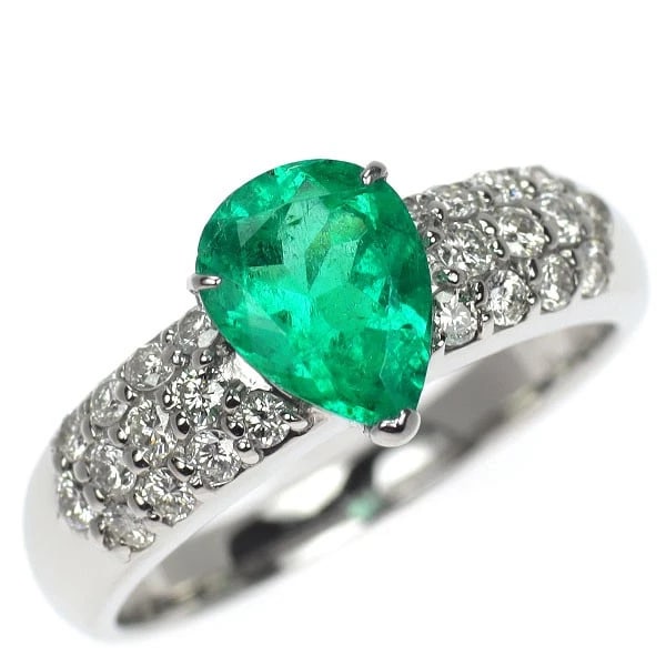 PT900 PEAR SHAPE EMERALD DIAMOND RING: Pt900 pear shape emerald diamond ring Brand: None Type/Style: Ring Material: Pt900, Main Stone Natural/emerald Color: None Size: 7.5 US Accessories: None Accessories Notice: When purchasing pre-owned