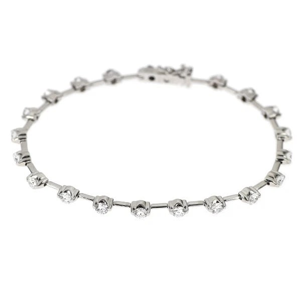 DTC K18WG DIAMOND BRACELET: DTC K18WG Diamond Bracelet Brand: None Type/Style: bracelets Material: K18WG, Main Stone Natural Color: WG Size: 6.75 - 7 US Accessories: None Accessories Notice: When purchasing pre-owned goods,