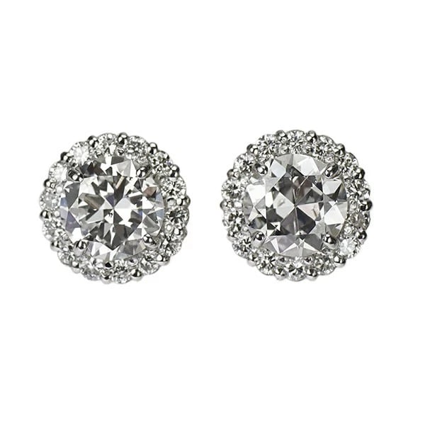 PT950/PT900 CIRCULAR BRILLIANT CUT DIAMOND EARRINGS: Pt950/Pt900 Circular Brilliant Cut Diamond Earrings Brand: None Type/Style: piercing Material: Pt950/Pt900, Main Stone Natural Color: Pt Size: Length/Width/Diameter 8.4 Accessories: None Accessories