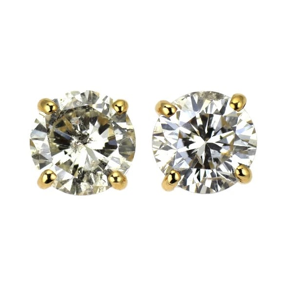 K18YG DIAMOND EARRINGS: K18YG Diamond Earrings Brand: None Type/Style: piercing Material: K18YG, Main Stone Natural Color: YG Size: Length/Width/Diameter 7.0 Accessories: None Accessories Notice: When purchasing pre-owned
