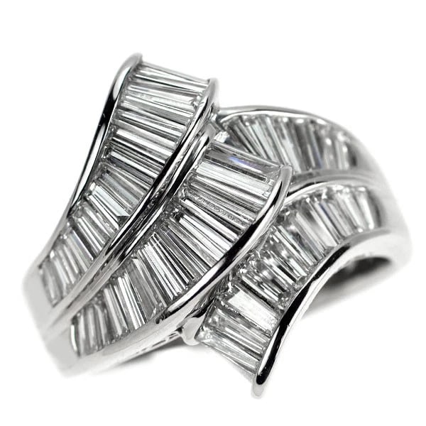 PT900 DIAMOND RING: Pt900 diamond ring Brand: None Type/Style: Ring Material: PT900, Main Stone Natural Color: Pt Size: 6.25 - 6.5 US Accessories: None Accessories Notice: When purchasing pre-owned goods, please refer