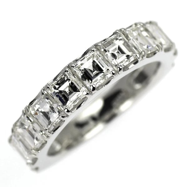 PT900 CALECUT DIAMOND RING: Pt900 Calecut Diamond Ring Brand: None Type/Style: Ring Material: Pt900, Main Stone Natural Color: Pt Size: 6 US Accessories: None Accessories Notice: When purchasing pre-owned goods, please refer to