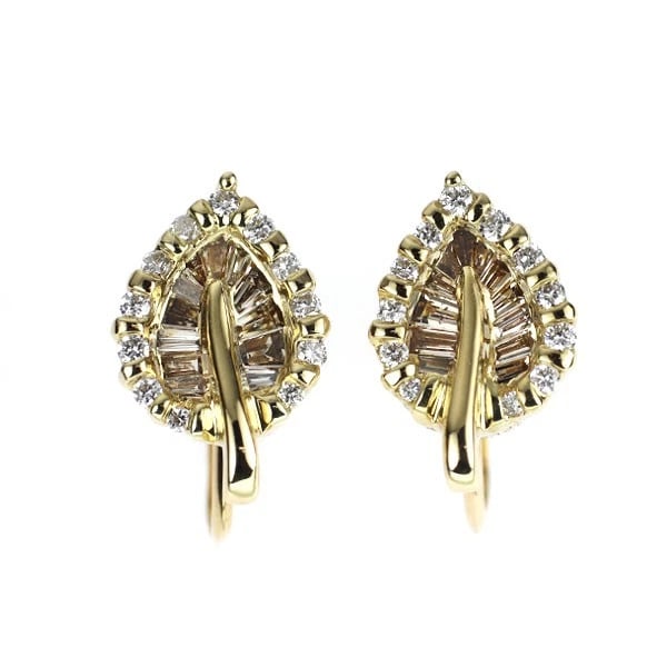 K18YG LEAF DIAMOND EARRINGS: K18YG leaf diamond earrings Brand: None Type/Style: earring Material: K18YG, Main Stone Natural Color: YG Size: Length/Width/Diameter13.3 Accessories: None Accessories Notice: When purchas