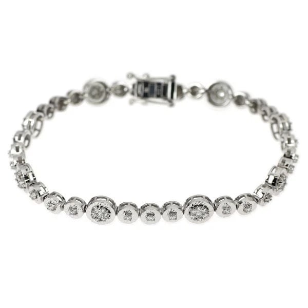 K18WG DIAMOND BRACELET: K18WG diamond bracelet Brand: None Type/Style: bracelets Material: K18WG, Main Stone Natural Color: WG Size: Accessories: None Accessories Notice: When purchasing pre-owned goods, please refer to the