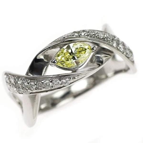 PT900 MARQUISE CUT DIAMOND RING: Pt900 marquise cut diamond ring Brand: None Type/Style: Ring Material: Pt900, Main Stone Natural/marquise cut Color: None Size: 5.5 - 5.75 US Accessories: None Accessories Notice: When purchasing