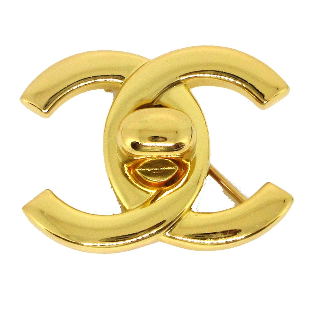 CHANEL TURNLOCK BROOCH PIN GOLD: Chanel Turnlock Brooch Pin Gold Brand: Chanel Type/Style: Brooch Material: Gold-tone, Color: Gold Size: W 3.3 x H 2.5 cm Accessories: None Accessories Notice: When purchasing pre-owned goo
