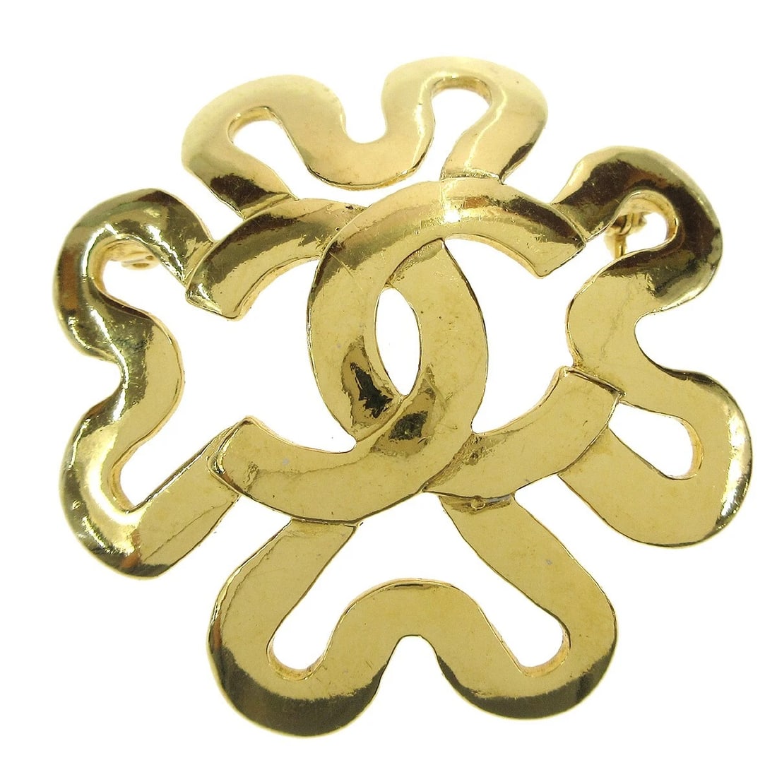 CHANEL FLOWER BROOCH PIN GOLD: Chanel Flower Brooch Pin Gold Brand: CHANEL Type/Style: Brooch Material: Gold-plated, Color: Gold Size: W 5.3 x H 5.7 cm Accessories: None Accessories Notice: When purchasing pre-owned goo