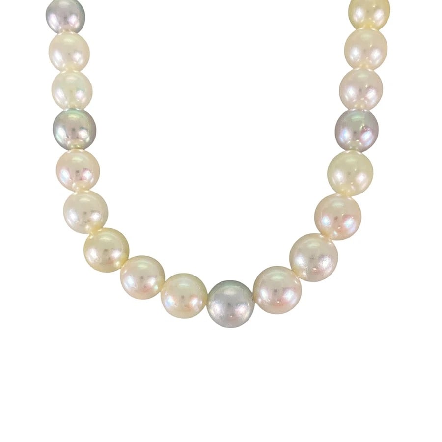 NECKLACE WHITE GOLD AKOYA PEARL: Necklace White gold Akoya Pearl Brand: Unsigned Jewelry Type/Style: Necklace Material: 18K White Gold, Color: Silver Size: Pearl:7.3mm~9.0mm Necklace full length:48cm Accessories: None Acc