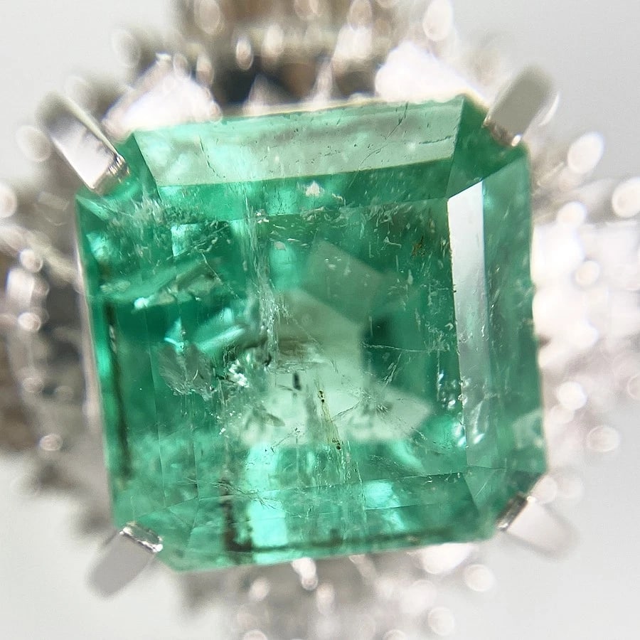 RING PLATINUM EMERALD DIAMOND - 4