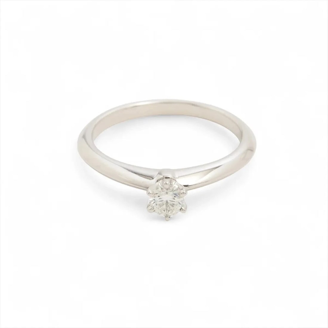 TIFFANY SOLITAIRE DIAMOND RING PT950: Tiffany Solitaire diamond Ring Pt950 Brand: Tiffany Type/Style: Ring Material: PT950, Color: Silver Size: 5.5 - 5.75 US Accessories: None Accessories Notice: When purchasing pre-owned goods, please