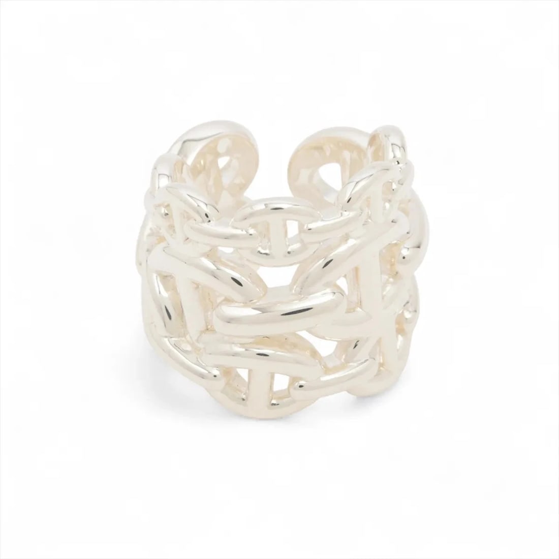 HERMES CHAINE D'ANCRE ENCHAINEE RING 925 SILVER: Hermes Chaine d'Ancre Enchainee Ring 925 Silver Brand: Hermes Type/Style: Ring Material: 925, Color: Silver Size: 3.75 US Accessories: None Accessories Notice: When purchasing pre-owned goods, please
