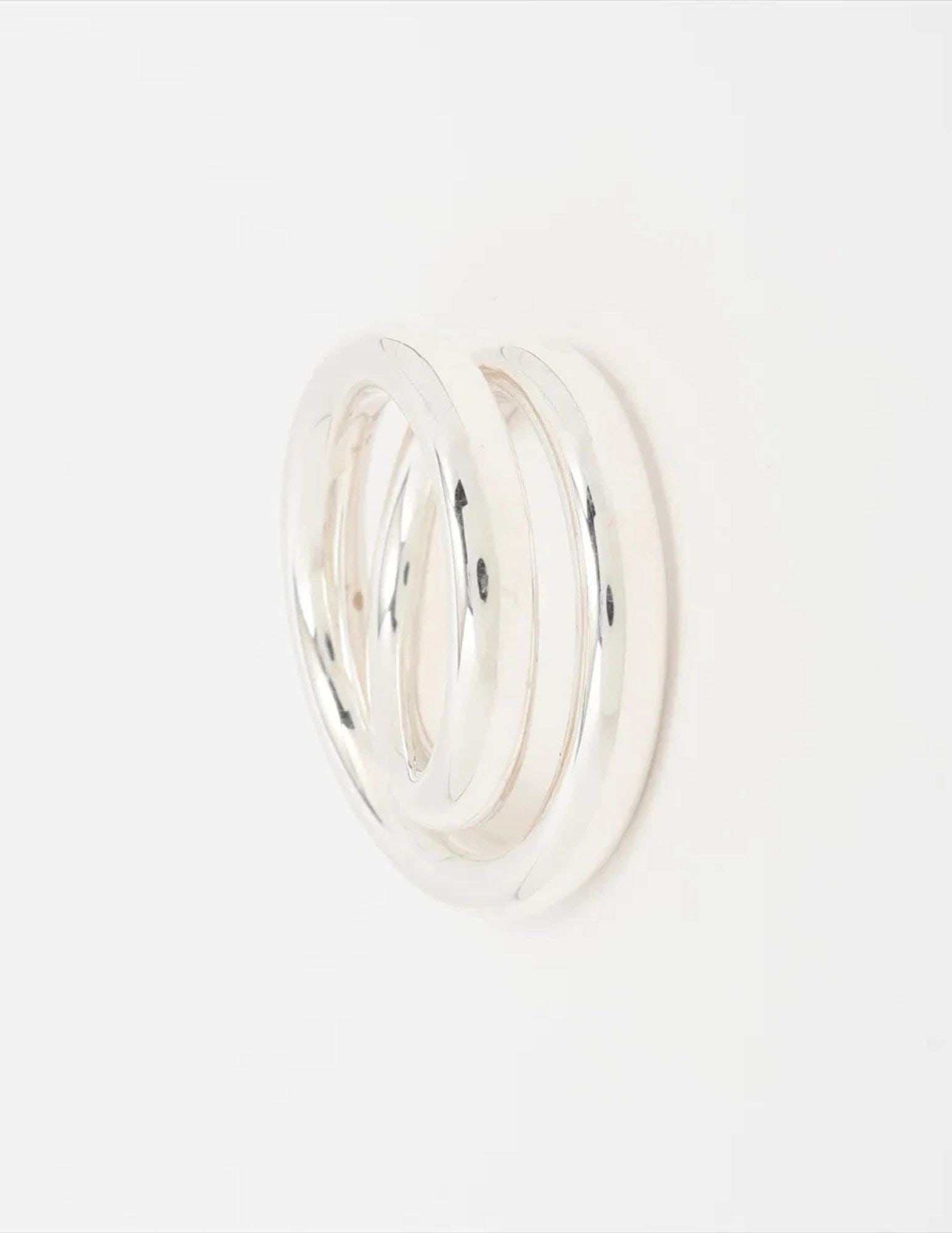 HERMES VERTIGES RING 925 SILVER: Hermes Vertiges Ring 925 Silver Brand: Hermes Type/Style: Ring Material: 925, Color: Silver Size: 6.25 - 6.5 US Accessories: None Accessories Notice: When purchasing pre-owned goods, please refer to