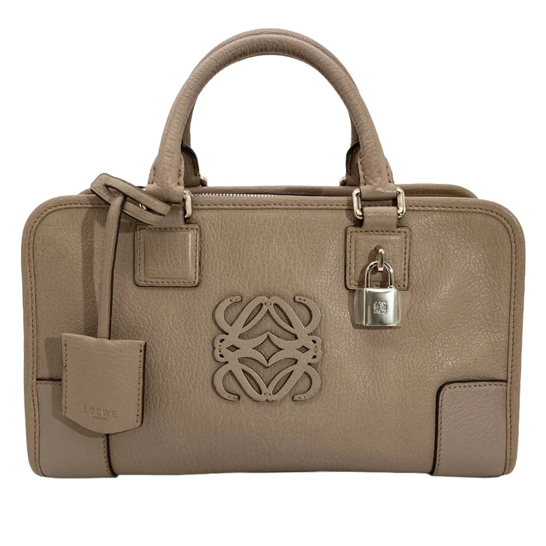 LOEWE 28 HANDBAG, LEATHER, SILVER HARDWARE: Loewe 28 Handbag, Leather, Silver Hardware Brand: Loewe Type/Style: Handbag Material: Leather Color: Grayish Size: (HxWxD) 16.5cm x 29cm x 14cm / 6.49'' x 11.41'' x 5.51'' Accessories: None