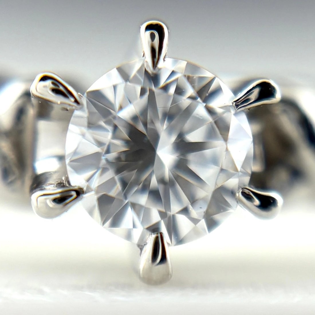 DIAMOND DESIGN RING PLATINUM RING - 2