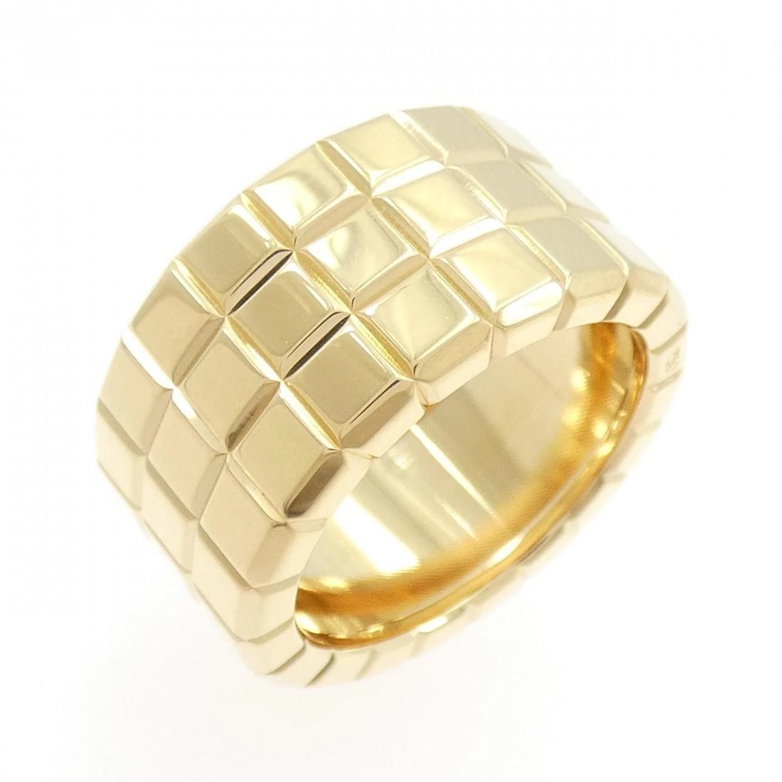 CHOPARD ICE CUBE RING: Chopard Ice Cube Ring Brand: Chopard Type/Style: Chopard Ring Material: 750 yellow gold, Color: Yellow Gold Size: US 7 1/4 Accessories: None Accessories Notice: When purchasing pre-owned goods,