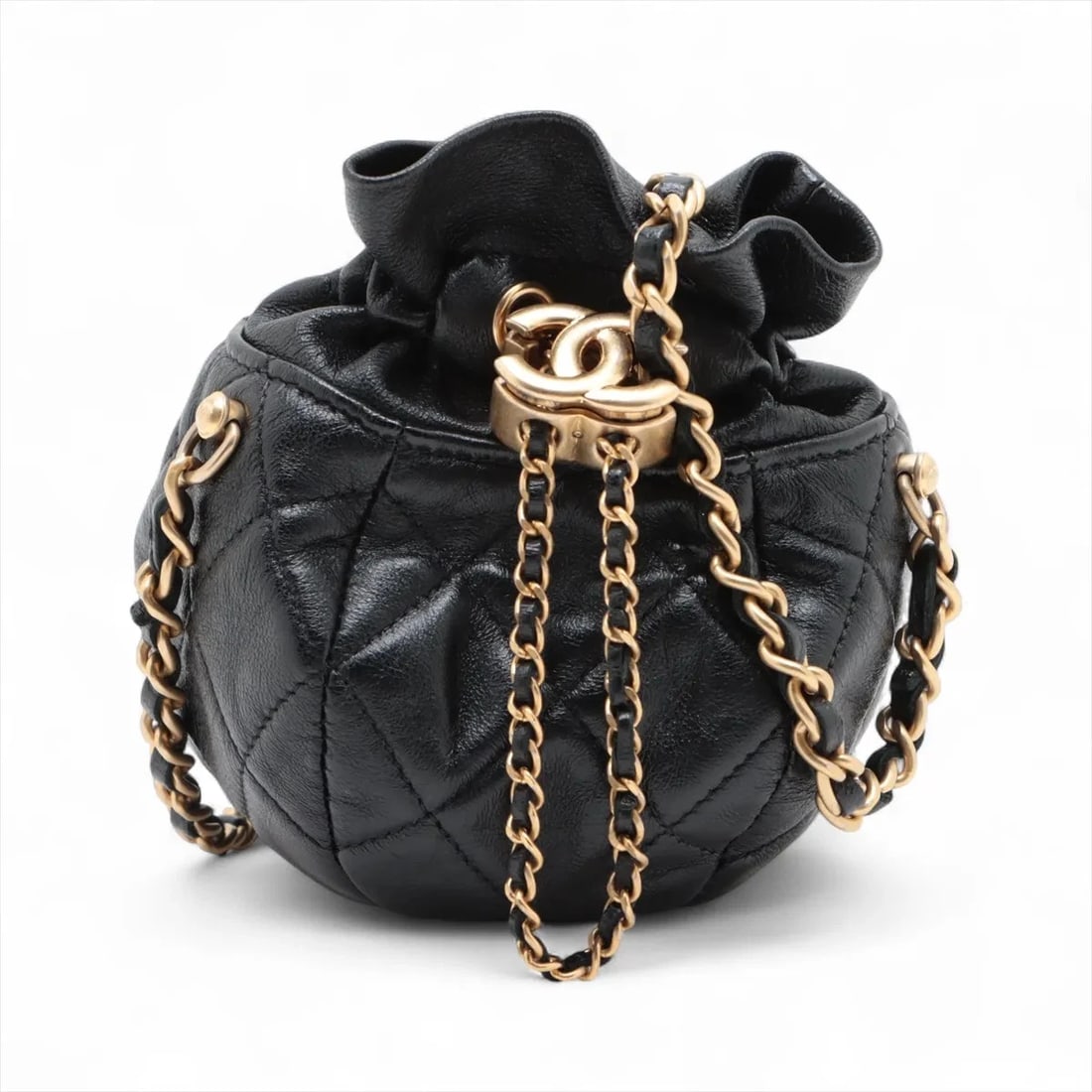 CHANEL MATELASSE LAMBSKIN CHAIN SHOULDER BAG PURSE BLACK GOLD METAL: Chanel Matelasse Lambskin Chain Shoulder Bag Purse Black Gold Metal Brand: Chanel Type/Style: Shoulder Bag Material: Lambskin Color: Black Size: Height:4.7inchLength:2.2inchDepth:2.2inch Accessori