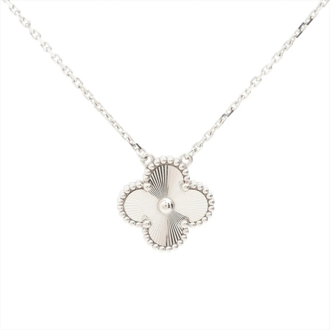 VAN CLEEF & ARPELS ALHAMBRA GUILLOCHE NECKLACE 750(WG): Van Cleef & Arpels Alhambra Guilloche Necklace 750(WG) Brand: Van Cleef & Arpels Type/Style: Necklace Material: 750(WG), Color: White Gold Size: Size(CM) Chain length:41.8 Accessories: None