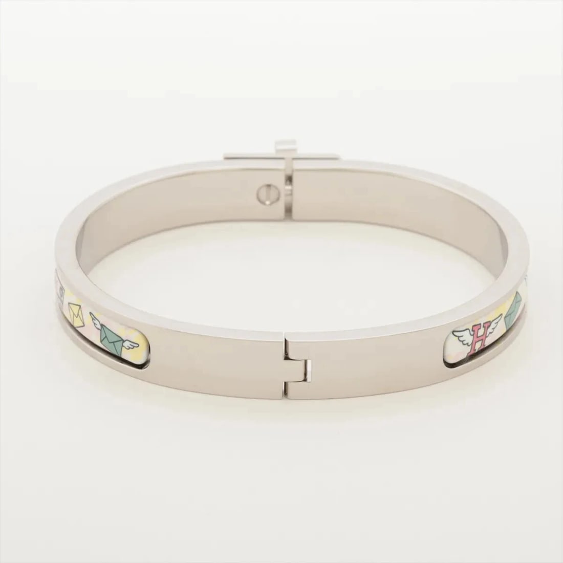 HERMES MINICLICK KELLY BANGLE GP SILVER: Hermes Miniclick Kelly Bangle GP Silver Brand: Hermes Type/Style: Bracelet Material: GP, Color: Silver Size: Size(CM) Bracelet length:15.5 Accessories: None Accessories Notice: When purcha
