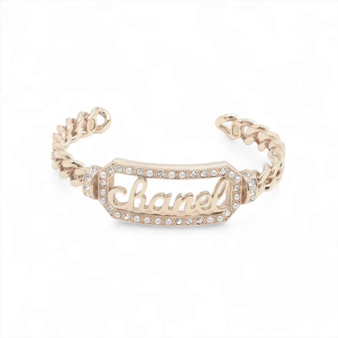 CHANEL BANGLE GP X RHINESTONE X IMITATION PEARL GOLD: Chanel Bangle GP x rhinestone x imitation pearl Gold Brand: Chanel Type/Style: Bracelet Material: GP x rhinestone x imitation pearl, Color: Gold Size: Size(CM) Bracelet length:16 Accessories: None