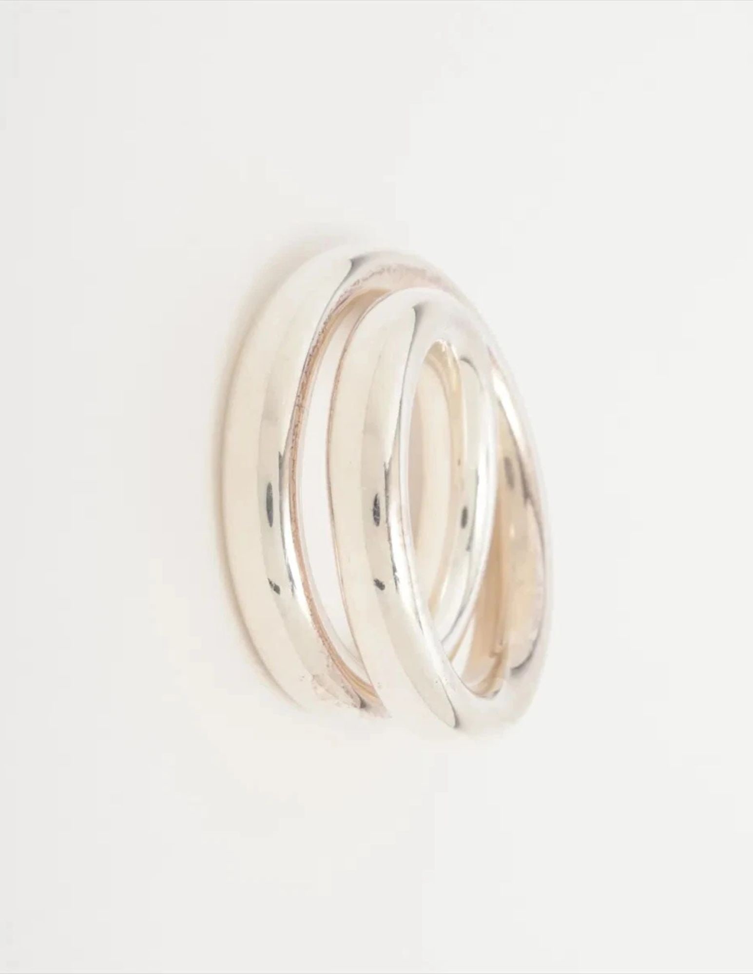HERMES VERTIGES RING 925 SILVER: Hermes Vertiges Ring 925 Silver Brand: Hermes Type/Style: Ring Material: 925, Color: Silver Size: 5.25 US Accessories: None Accessories Notice: When purchasing pre-owned goods, please refe