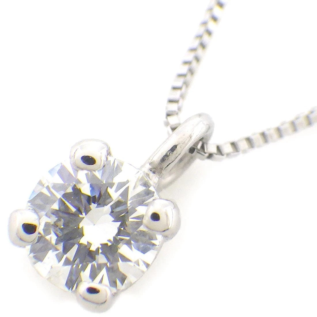 FINE JEWELRY NECKLACE DIAMOND PT900 PT850: Fine Jewelry Necklace Diamond PT900 PT850 Brand: Fine Jewelry Type/Style: Necklace Material: PT900, PT850, Main Stone Natural Color: Silver Size: Chain Length : 17.71"(inches) / 45.0cmPendant Top Size