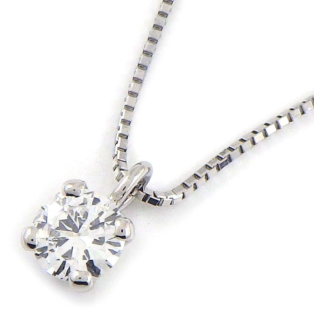 FINE JEWELRY NECKLACE DIAMOND PT900 PT850: Fine Jewelry Necklace Diamond PT900 PT850 Brand: Fine Jewelry Type/Style: Necklace Material: PT900 Platinum,PT850 Platinum, Main Stone Natural Color: Silver Size: Chain Length(Maximum): 17.63"(inches)