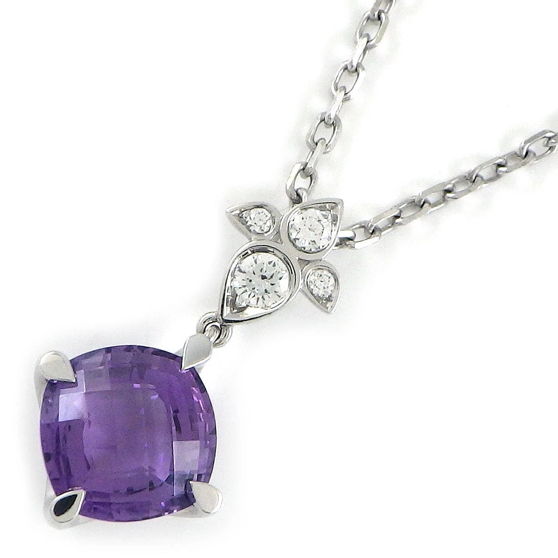 CARTIER NECKLACE INDIAN MYSTERIOUSS AMETHYST DIAMOND: Cartier Necklace Indian Mysteriouss Amethyst Diamond Brand: Cartier Type/Style: Necklace Material: 750(18K) White Gold, Main Stone Amethyst Color: White Gold Size: Chain Length : 15.74"(inches) / 40.0