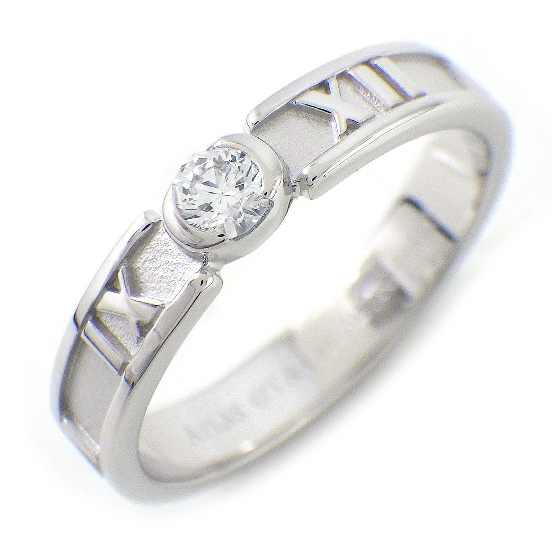 TIFFANY & CO. RING DIAMOND 750(18K) WHITE GOLD: Tiffany & Co. Ring Diamond 750(18K) White Gold Brand: Tiffany & Co. Type/Style: Ring Material: 750(18K) White Gold, Main Stone Natural Color: White Gold Size: 5.25 US Accessories: None Acc