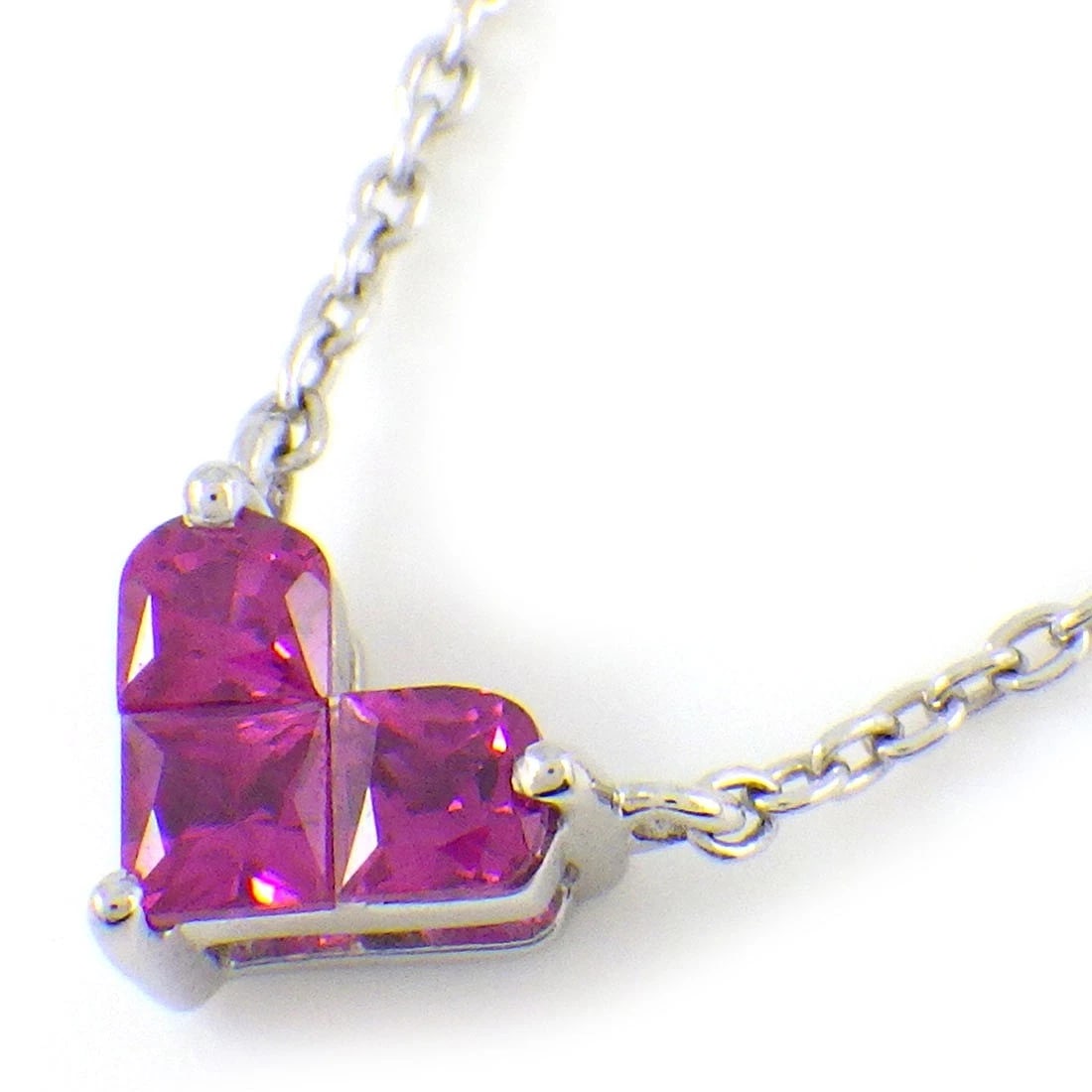 STAR JEWELRY NECKLACE RUBY 750 WHITE GOLD: STAR JEWELRY Necklace Ruby 750 White Gold Brand: STAR JEWELRY Type/Style: Necklace Material: 750(18K) White Gold, Main Stone Ruby Color: White Gold Size: Chain Length : 14.56" & 15.74"(inches) / 37.0c