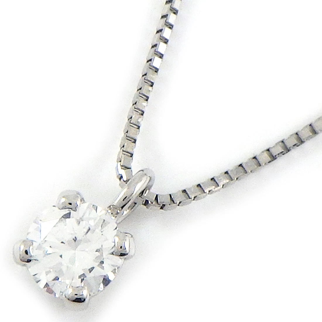 FINE JEWELRY NECKLACE DIAMOND PT900 PT850: Fine Jewelry Necklace Diamond PT900 PT850 Brand: Fine Jewelry Type/Style: Necklace Material: PT900 Platinum,PT850 Platinum, Main Stone Natural Color: Silver Size: Chain Length(Maximum): 17.79"(inches)