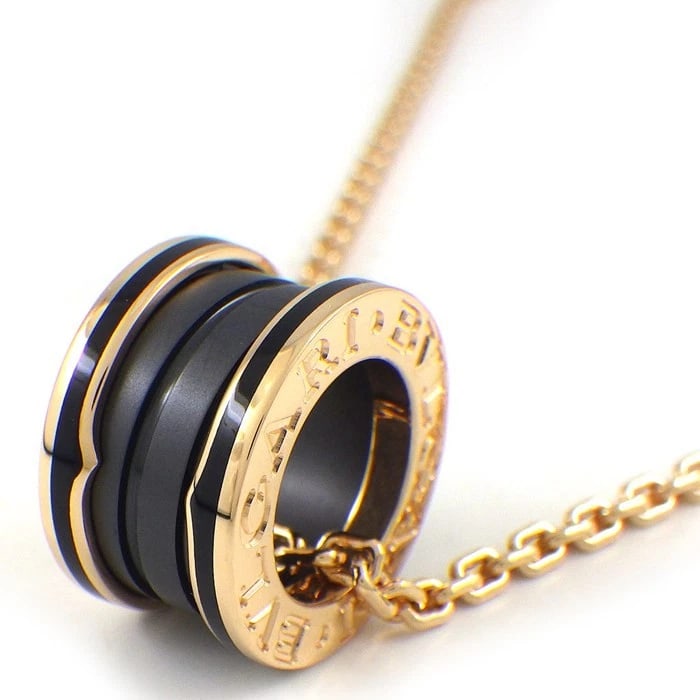 BVLGARI NECKLACE BLACK CERAMIC 750 ROSE GOLD: BVLGARI Necklace Black Ceramic 750 Rose Gold Brand: BVLGARI Type/Style: Necklace Material: 750(18K) Rose(Pink) Gold,Black Ceramic, Color: black,Rose(Pink) Gold Size: Chain Length : 21.45" & 23.74"(inc