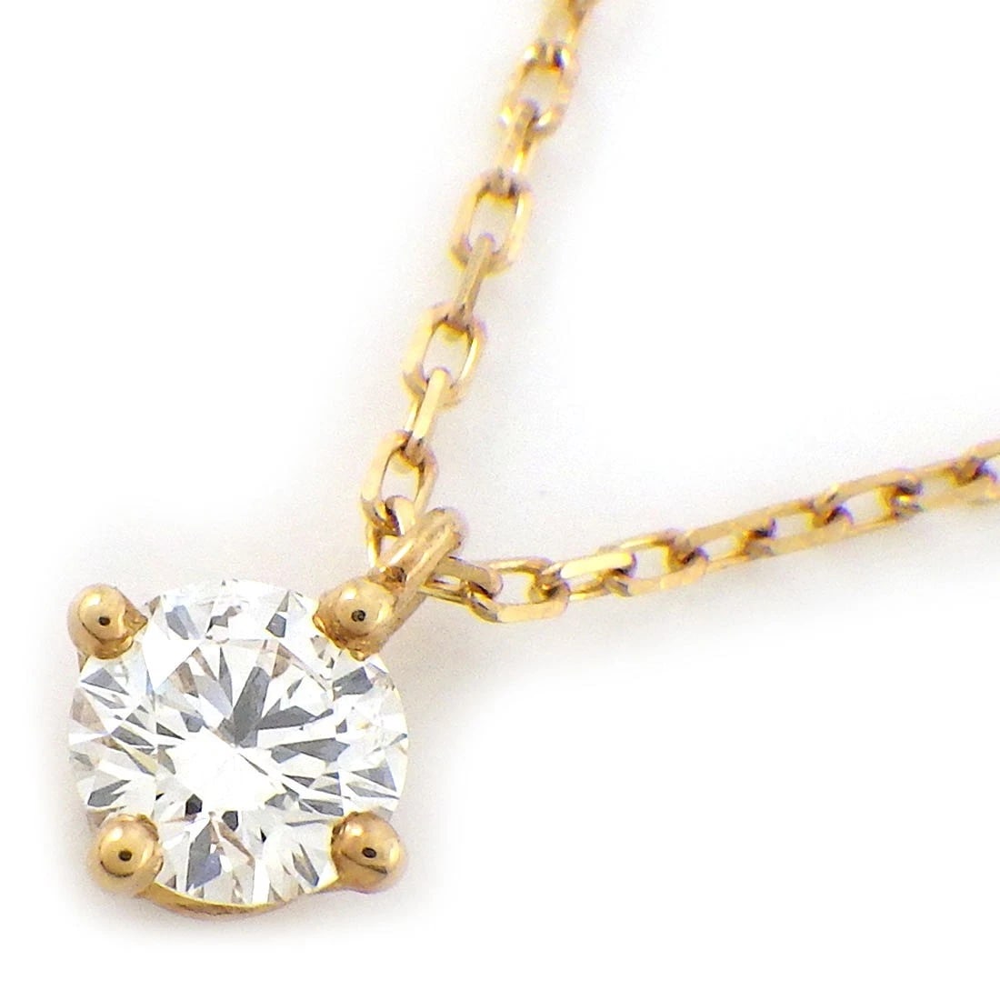 K.UNO NECKLACE DIAMOND YELLOW GOLD: K.uno Necklace Diamond Yellow Gold Brand: K.uno Type/Style: Necklace Material: 750(18K) Yellow Gold, Main Stone Natural Color: Yellow Gold Size: Pendant Top Size : W 0.20" x H 0.28"(inches) / W 5.2mm 
