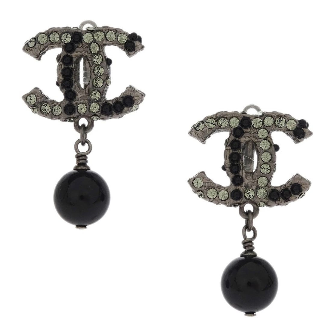 CHANEL EARRINGS CLIP-ON DANGLE SILVER BLACK: Chanel Earrings Clip-On Dangle Silver Black Brand: CHANEL Type/Style: Earrings Material: Silver Plated, Rhinestone, Color: Silver, Black Size: W 2.2 x H 3.4 cm Accessories: None Accessorie