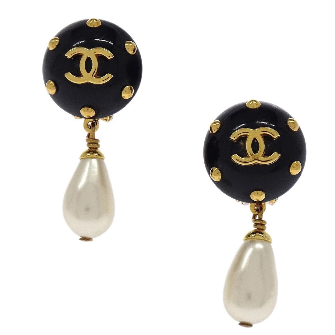 CHANEL ARTIFICIAL PEARL DANGLE EARRINGS CLIP-ON: Chanel Artificial Pearl Dangle Earrings Clip-On Brand: Chanel Type/Style: Earrings Material: Gold plated, Acrylic, Color: Gold, Black, White Size: W 1.7 x H 4.0 cm Accessories: None Access