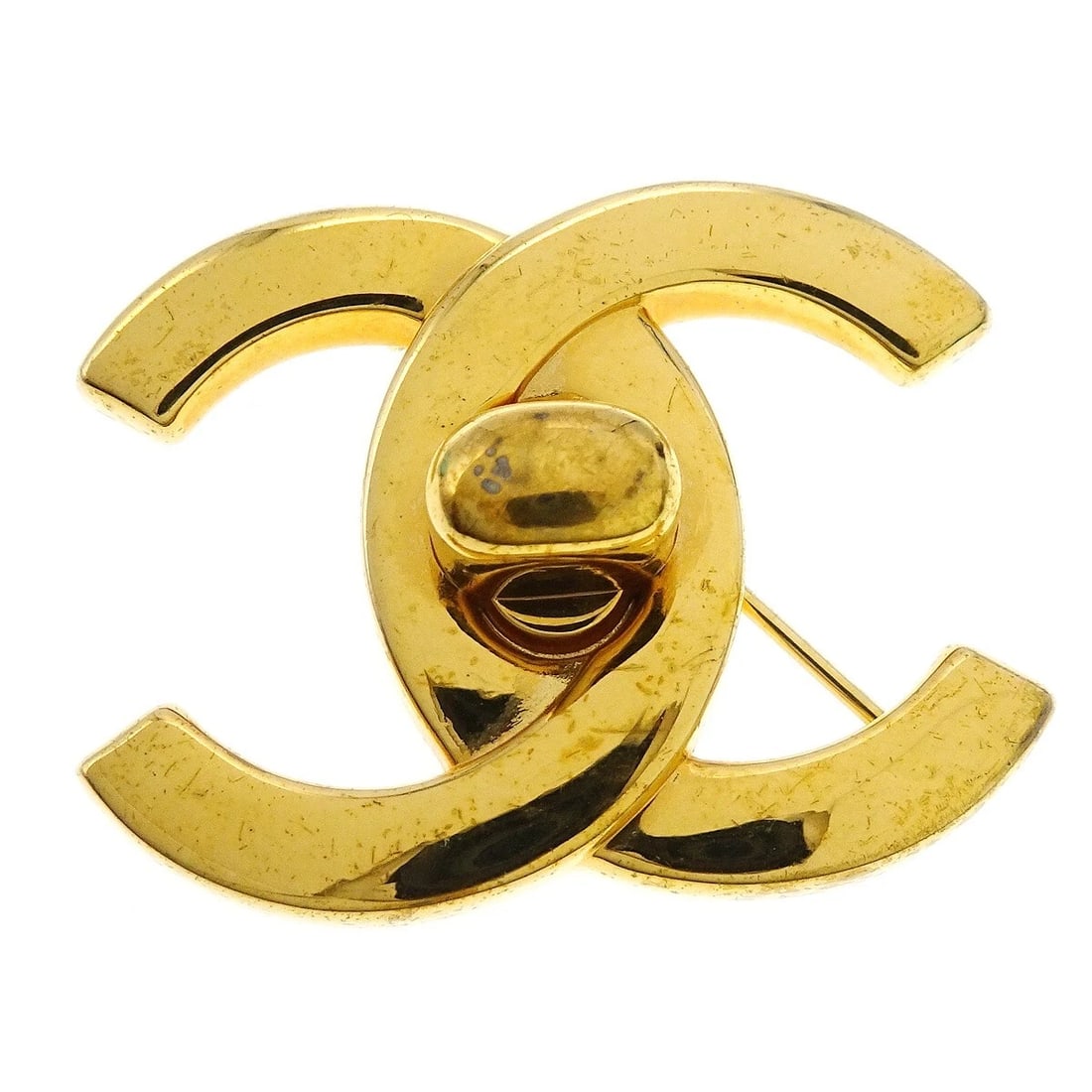 CHANEL TURNLOCK BROOCH PIN GOLD LARGE: Chanel Turnlock Brooch Pin Gold Large Brand: CHANEL Type/Style: Brooch Material: Gold-plated, Color: Gold Size: W 3.8 x H 2.8 cm Accessories: None Accessories Notice: When purchasing pre-o