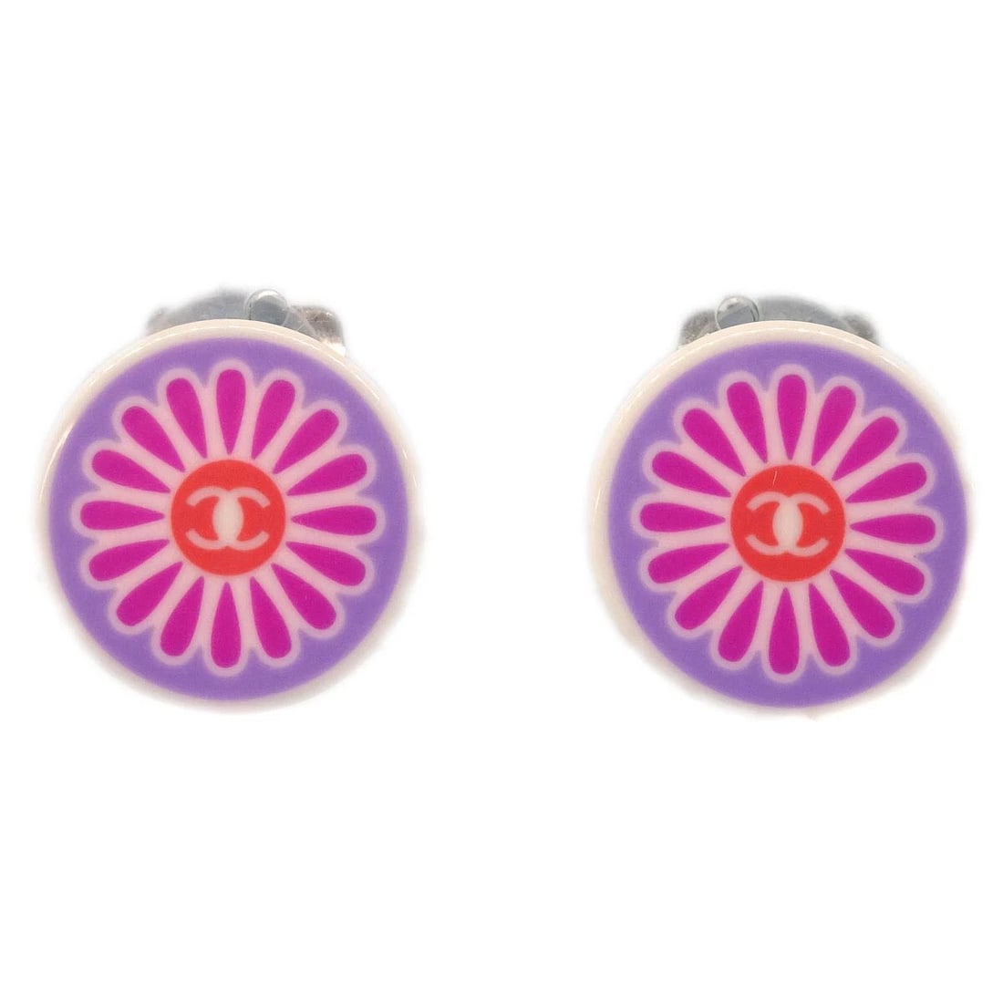 CHANEL BUTTON EARRINGS CLIP-ON WHITE: Chanel Button Earrings Clip-On White Brand: CHANEL Type/Style: Earrings Material: Silver Plated, Acrylic, Color: Silver, White Size: Diameter : 1.5 cm Accessories: None Accessories Notice: