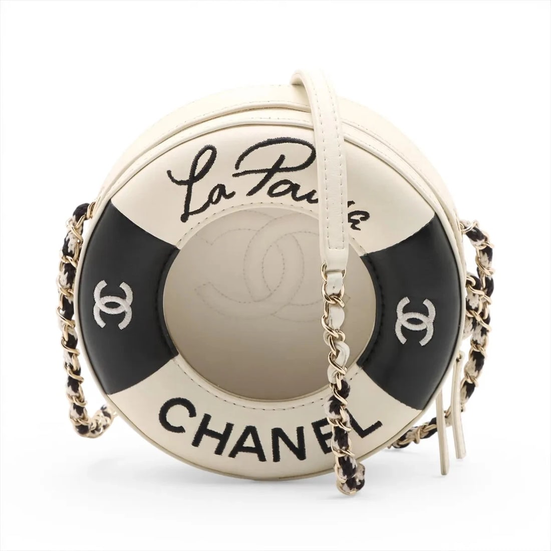 CHANEL LA PAUSA LAMBSKIN CHAIN SHOULDER BAG: Chanel La Pausa Lambskin Chain Shoulder Bag Brand: Chanel Type/Style: Shoulder Bag Material: Lambskin Color: White x black Size: Height:6.9inchLength:6.9inchDepth:2.2inch Accessories: None
