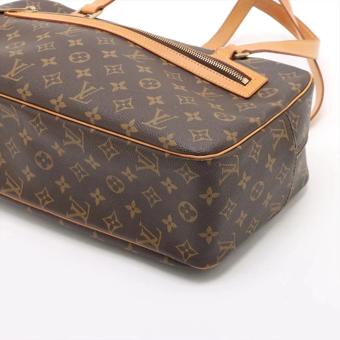 LOUIS VUITTON MONOGRAM CITE - 3
