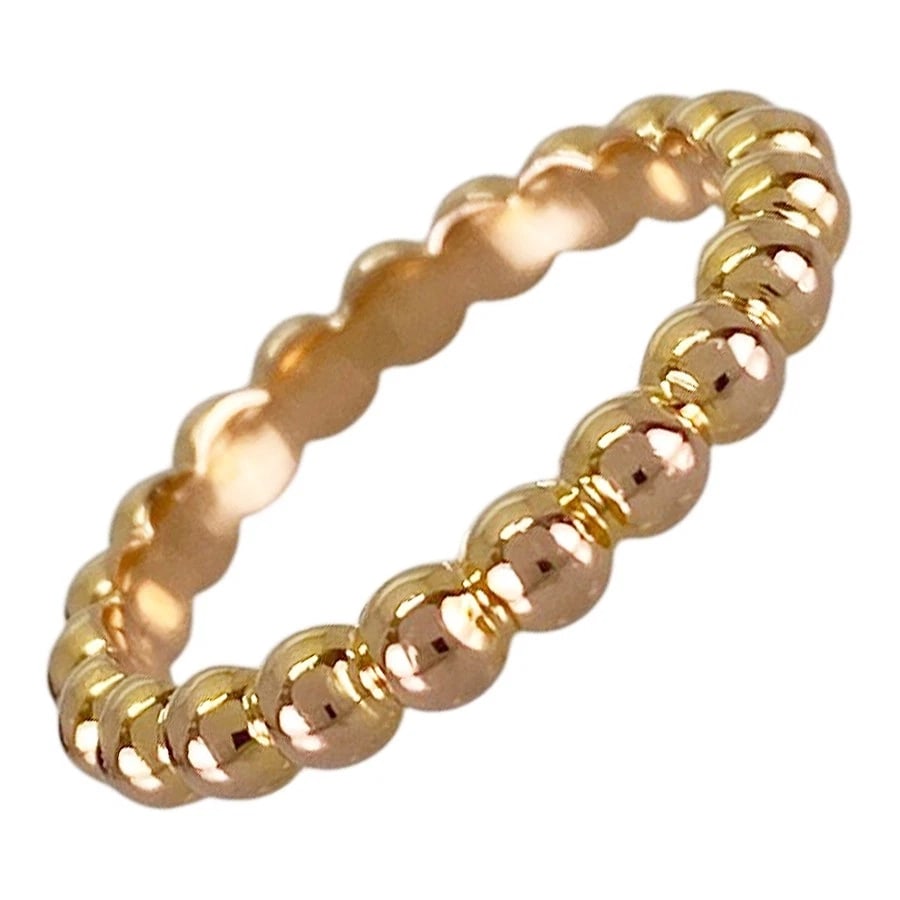 VAN CLEEF & ARPELS PERLEE YELLOW GOLD RING: Van Cleef & Arpels Perlee Yellow gold Ring Brand: Van Cleef & Arpels Type/Style: Ring Material: 18K Yellow Gold, Color: Gold Size: US 4-4.5 Accessories: None Accessories Notice: When purch