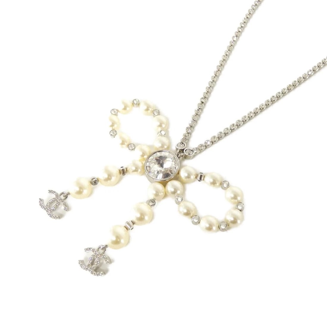 CHANEL ABG210 NECKLACE: Chanel ABG210 Necklace Brand: CHANEL Type/Style: Chanel Necklace Material: Fake pearl, Color: WHITE+CRYSTAL (White + Crystal) / SILVER (Silver) Metal Size: Length : 42-50cm cm Top Width x Height: