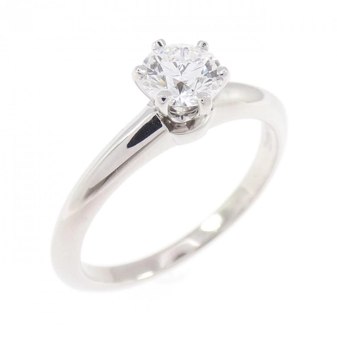 TIFFANY & CO. CLASSIC SOLITAIRE RING: TIFFANY & Co. Classic Solitaire Ring Brand: TIFFANY&Co. Type/Style: TIFFANY & Co. Ring Material: Platinum950, Main Stone natural Color: SILVER Size: US 5 3/4 Accessories: None Accessories Notice: