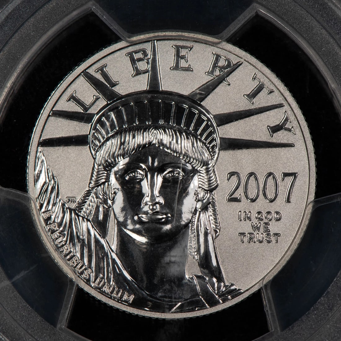 2007-W $50 1/2 OZ PLATINUM AMERICAN EAGLE STATUE OF LIBERTY: 2007-W $50 1/2 oz Platinum American Eagle Statue of Liberty Brand/Mint: U.S. Mint Year: 2007 Fineness: 0.9999 Country of Origin: United States Accessories: None Accessories Notice: When purchasing