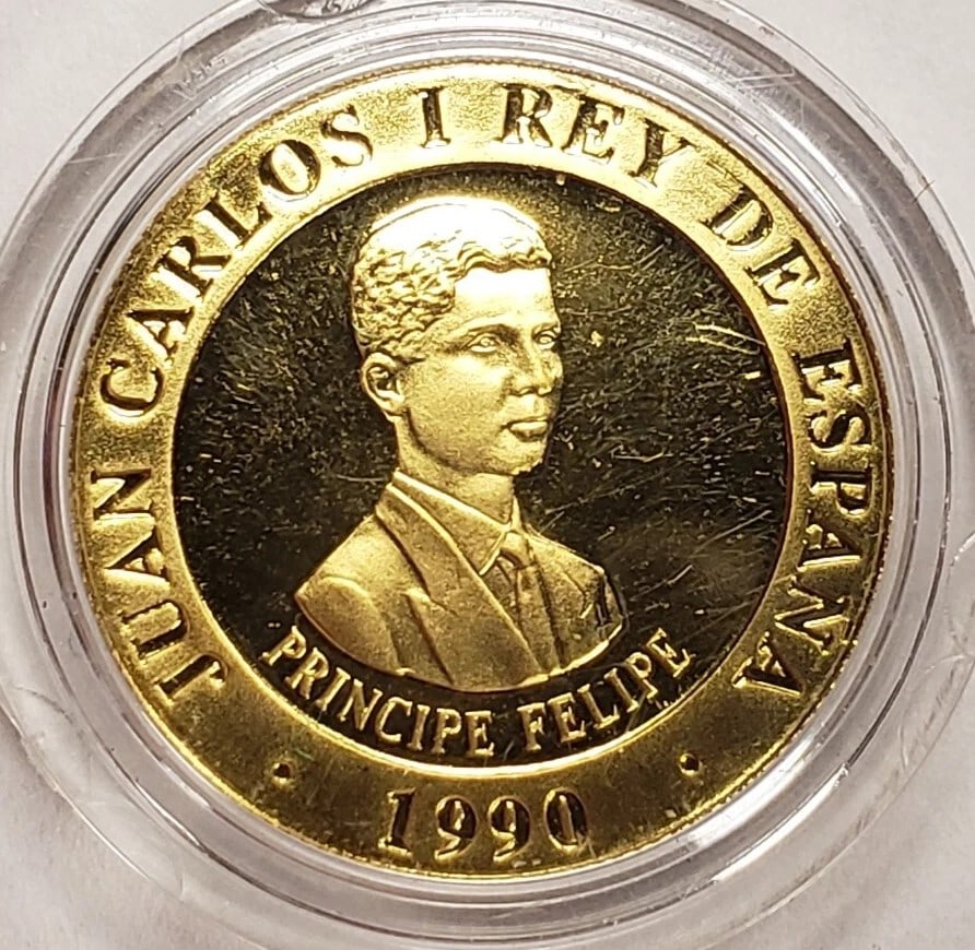 1992 SPAIN 10000 PESETAS OLYMPIC GOLD PROOF COIN: 1992 Spain 10000 Pesetas Olympic Gold Proof Coin Brand/Mint: None Year: 1992 Fineness: 0.999 Country of Origin: Spain Accessories: None Accessories Notice: When purchasing pre-owned goods, please r