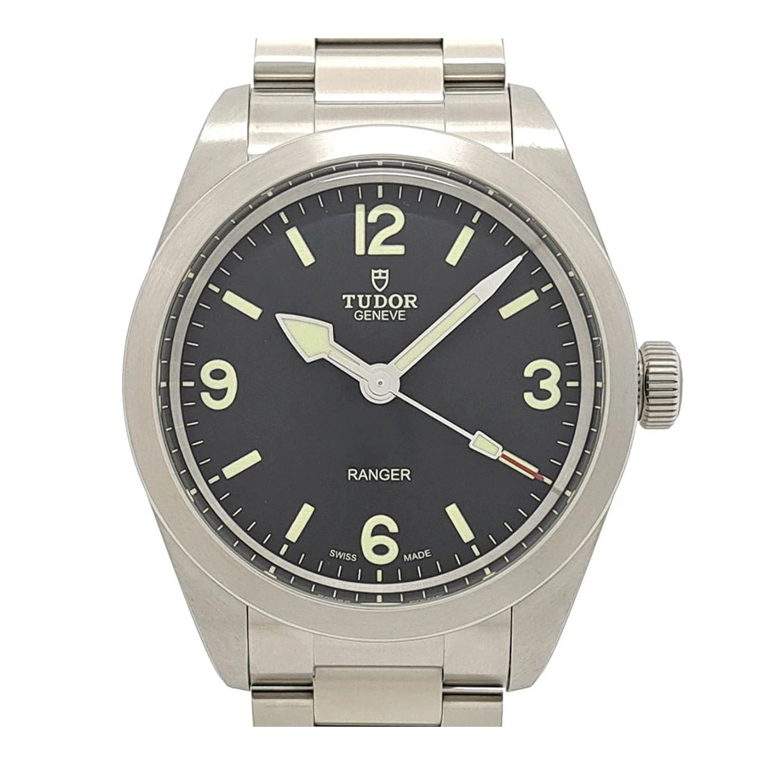 TUDOR BLACK WATCH: Tudor Black Watch Brand: TUDOR Type/Style: Wristwatch Material: Case Material N/A Band Material Stainless Steel Color: Dial Color Black Size: Wrist Size 20cm Case Size 39mm Accessories: None <