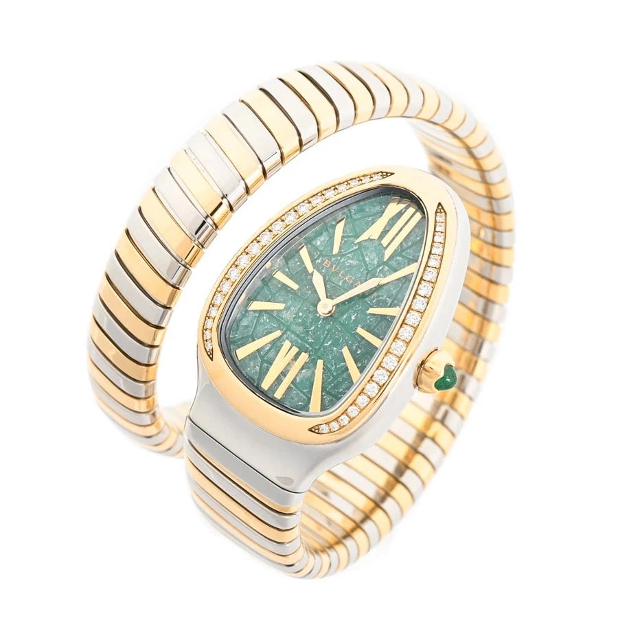 BVLGARI GREEN WATCH: Bvlgari Green Watch Brand: BVLGARI Type/Style: Wristwatch Material: Band Material Stainless Steel/Yellow Gold/ Case Material N/A Color: Dial Color Green Size: Wrist Size 13cm Case Size 23mm (actual si
