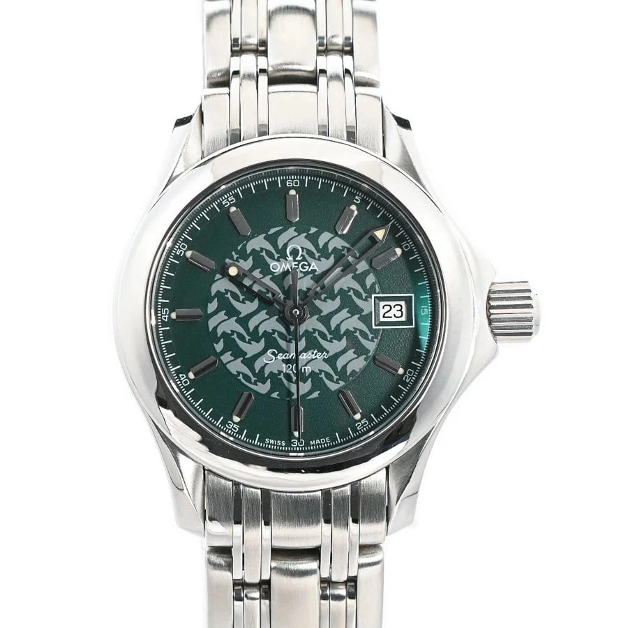 OMEGA SEAMASTER GREEN WATCH: Omega Seamaster Green Watch Brand: OMEGA Type/Style: Wristwatch Material: Case Material N/A Band Material Stainless Steel Color: Dial Color Green Size: Wrist Size 14.5cm Case Size 27mm (actual size)