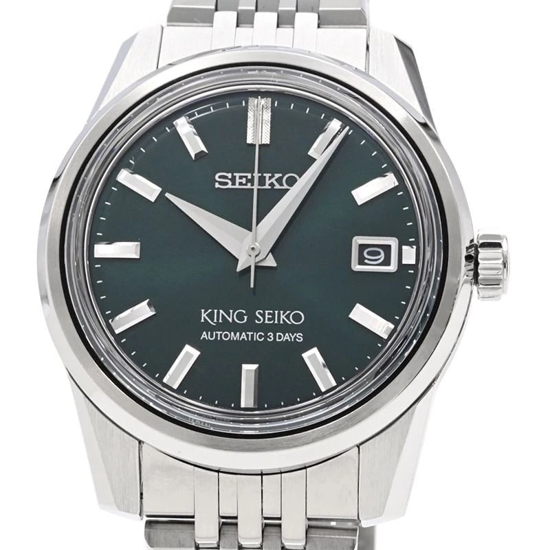 SEIKO GREEN WATCH: Seiko Green Watch Brand: SEIKO Type/Style: Wristwatch Material: Case Material N/A Band Material Stainless Steel Color: Dial Color Green Size: Wrist Size 21.0cm Case Size 39mm Accessories: None